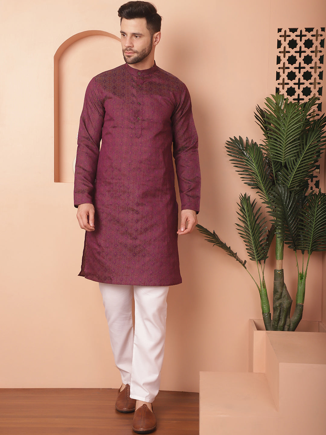 Woven Design Silk Blend Kurta With Pyjama