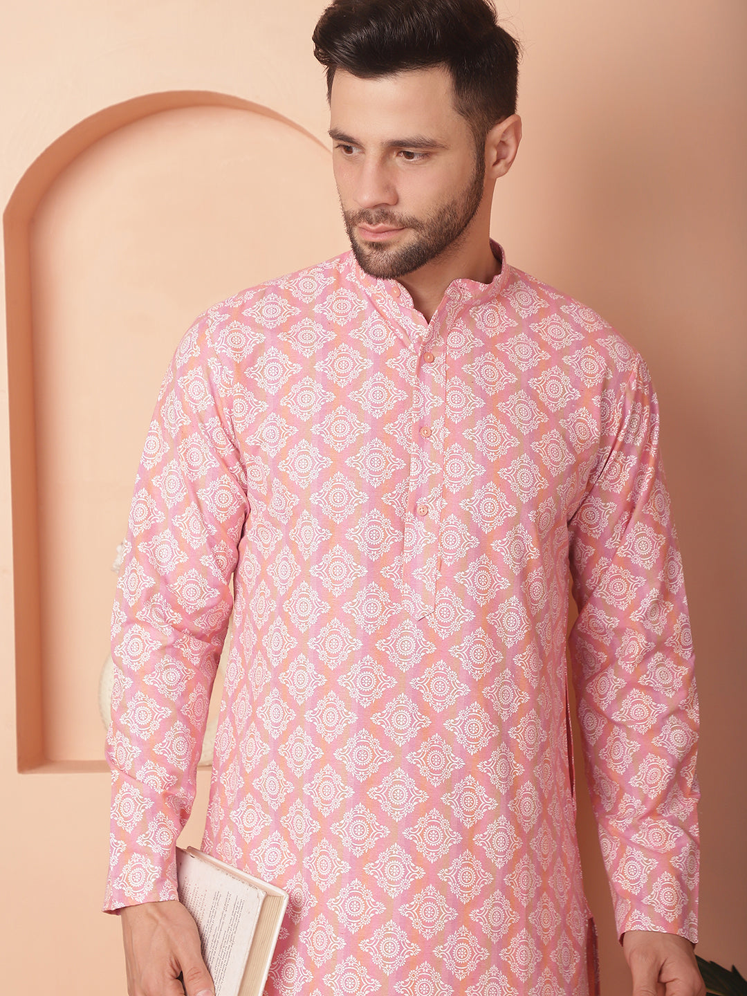 Men Peach And White Floral Printed Kurta With Churidar