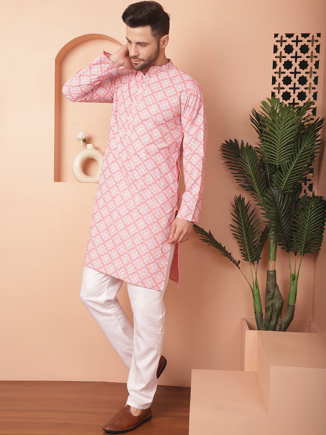 Men Peach And White Floral Printed Kurta With Churidar
