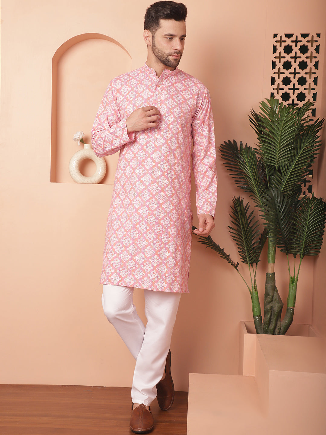 Men Peach And White Floral Printed Kurta With Churidar