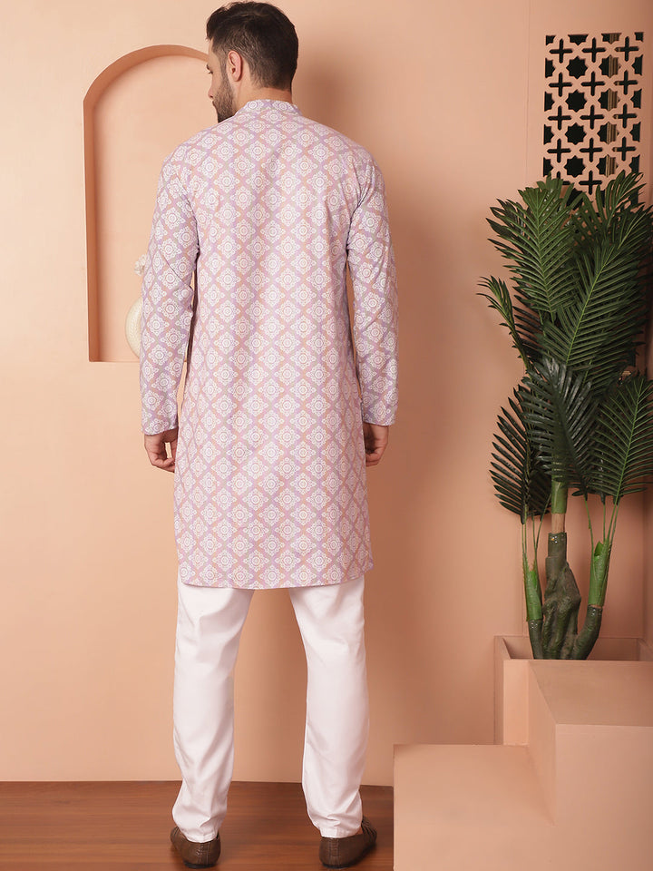 Men Purple And White Floral Printed Kurta With Churidar