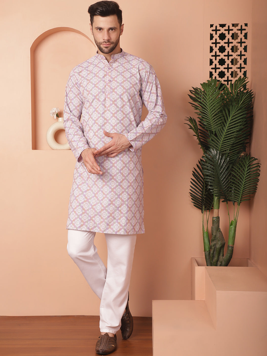 Men Purple And White Floral Printed Kurta With Churidar