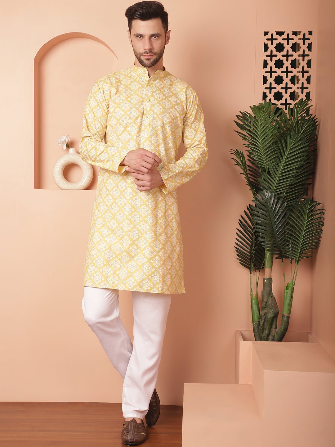 Men Yellow And White Floral Printed Kurta With Churidar