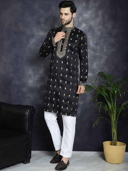 Men'S Black Chikankari Embroidered Kurta With Pyjama.