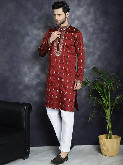 Men'S Maroon Chikankari Embroidered Kurta With Pyjama.