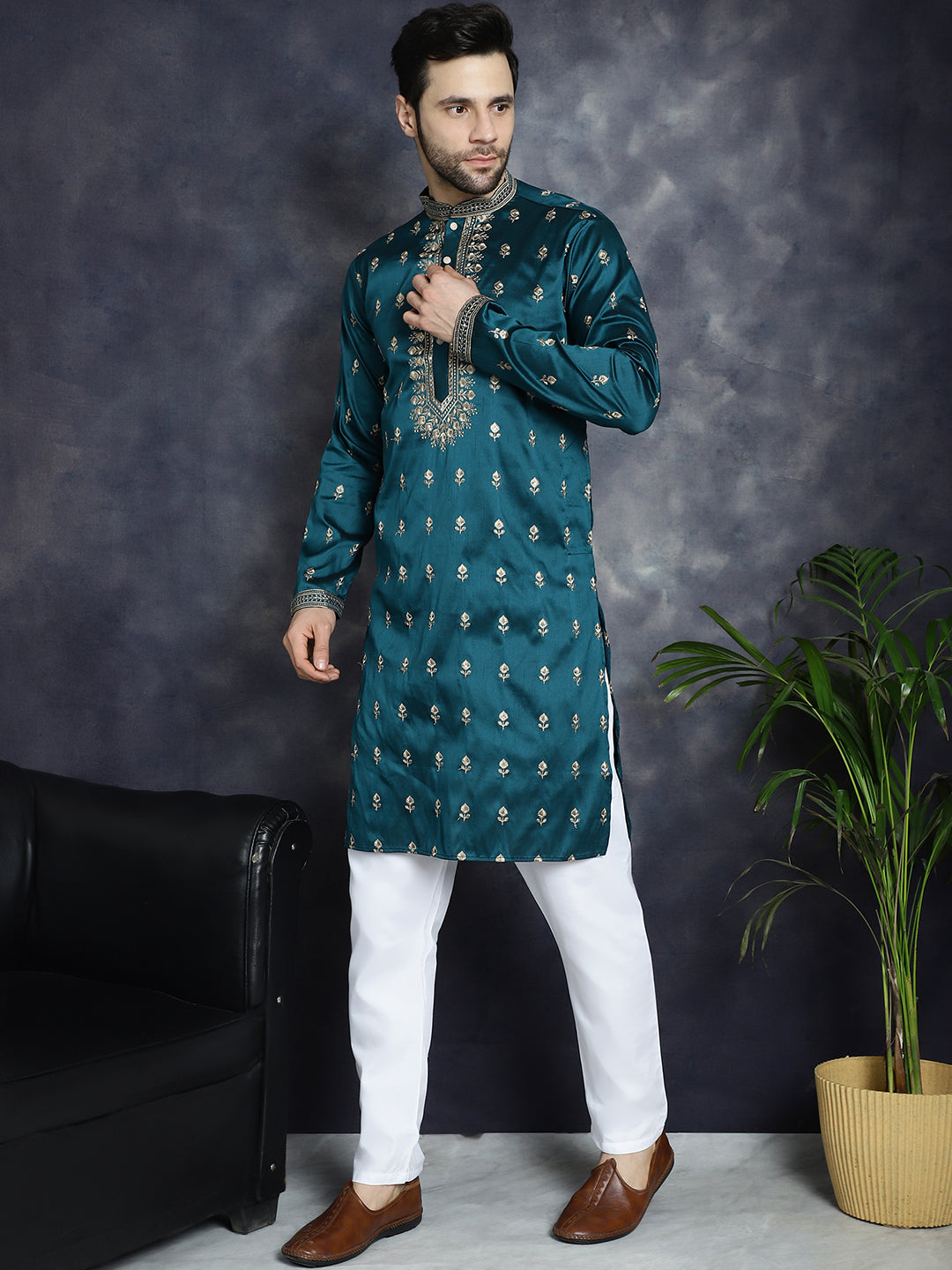 Men'S Peacock Blue Chikankari Embroidered Kurta With Pyjama.