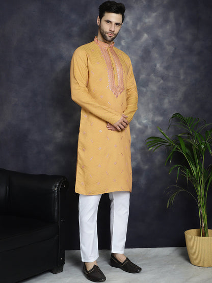 Men'S Sequins Embroidered Kurta With Pyjama.