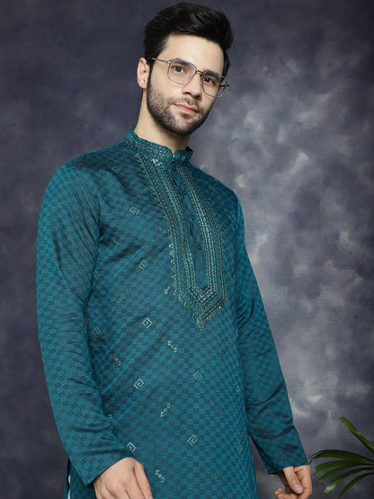 Men'S Sequins Embroidered Kurta With Pyjama.