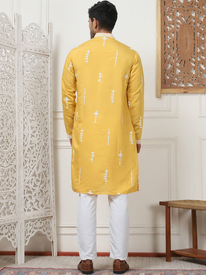Collar Chikankari Embroidered Kurta With Pyjama.