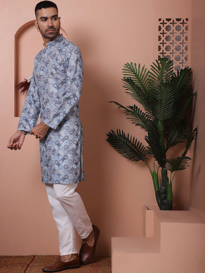 Men'S Printed And Embroidered Kurta Pyjama Set.