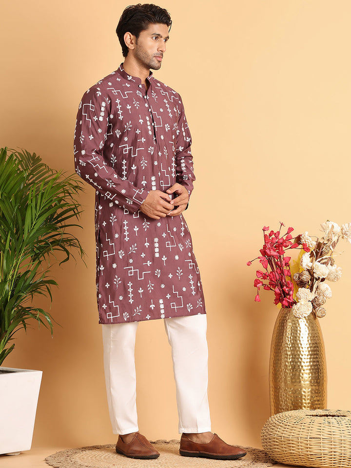 Embroidered Silk Blend Straight Kurta Pyjama.