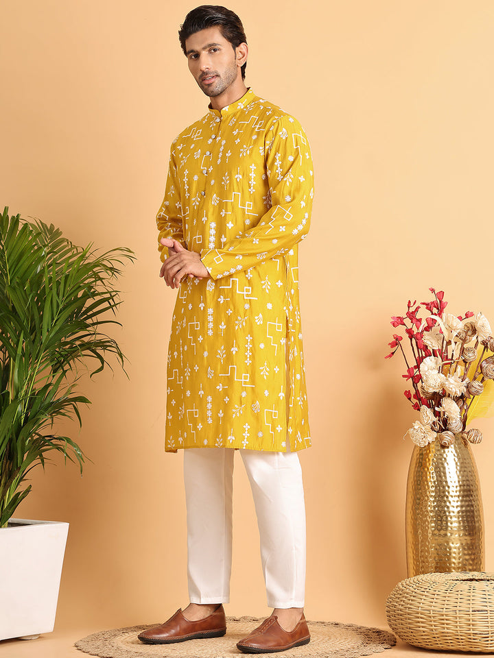 Embroidered Silk Blend Straight Kurta Pyjama.