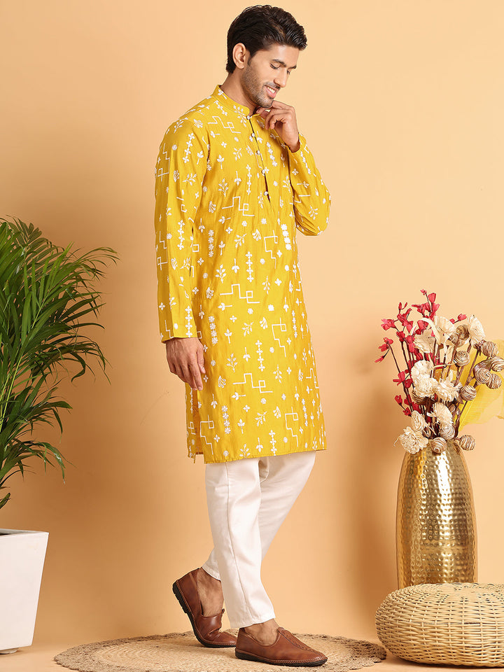 Embroidered Silk Blend Straight Kurta Pyjama.