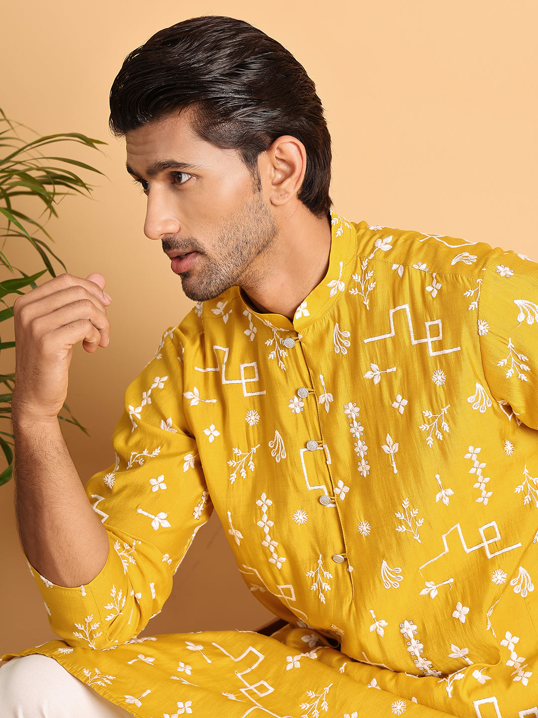 Embroidered Silk Blend Straight Kurta Pyjama.