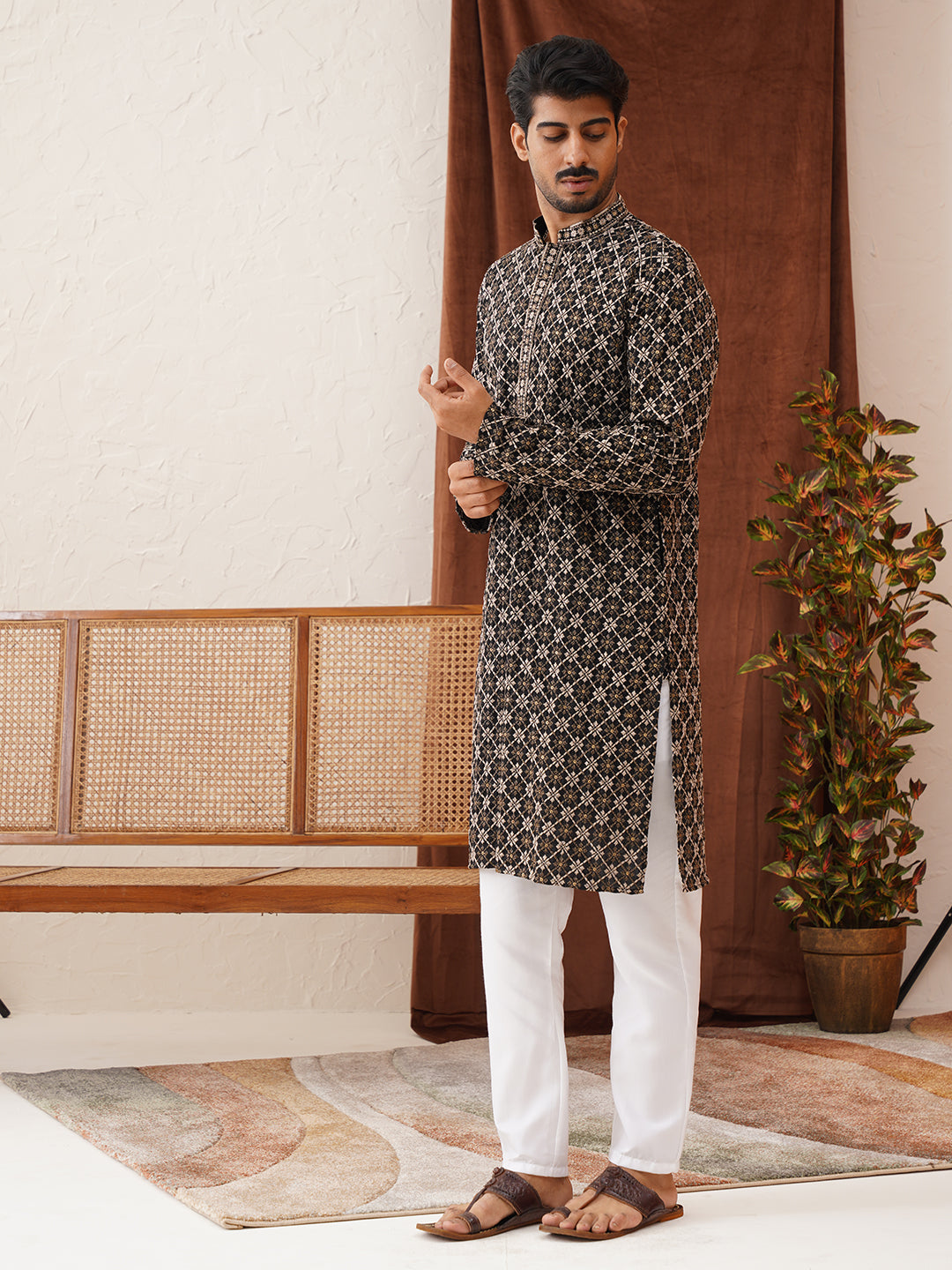 Embroidered Kurta Pyjama Set For Men