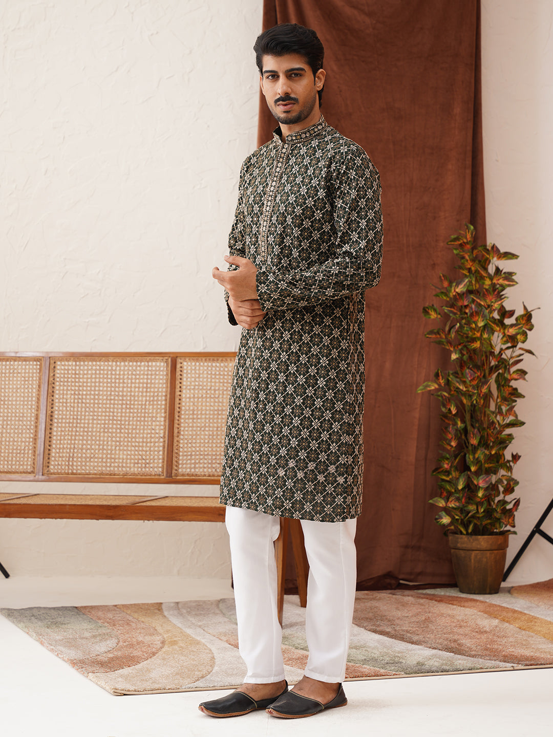 Embroidered Kurta Pyjama Set For Men