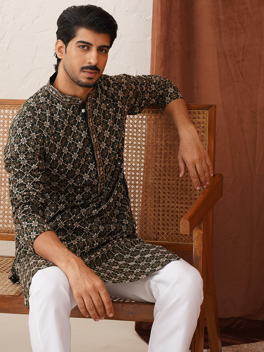 Embroidered Kurta Pyjama Set For Men