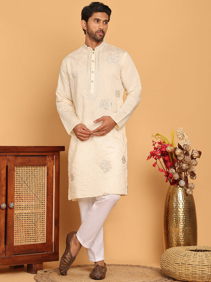Men'S Sequins Embroidered Kurta With Pyjama.