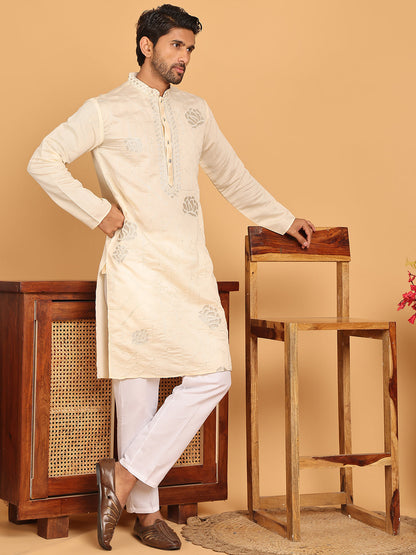 Men'S Sequins Embroidered Kurta With Pyjama.