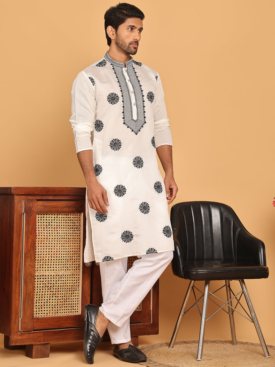 White Embroidered And Sequins Kurta Pyjama Set.