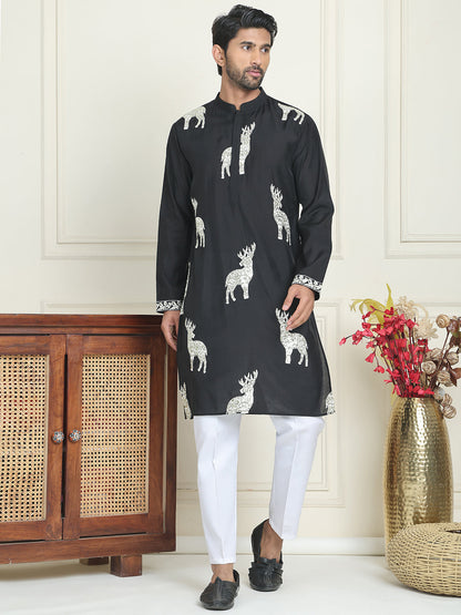 Animal Embroidered Kurta Pyjama Set.