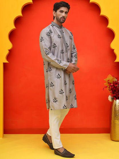 Chikankari Embroidered Kurta Pyjama For Men