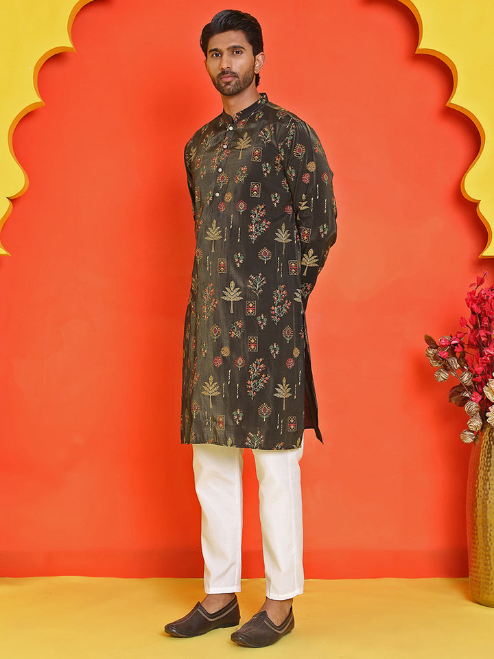 Printed Silk Blend Straight Kurta Set.