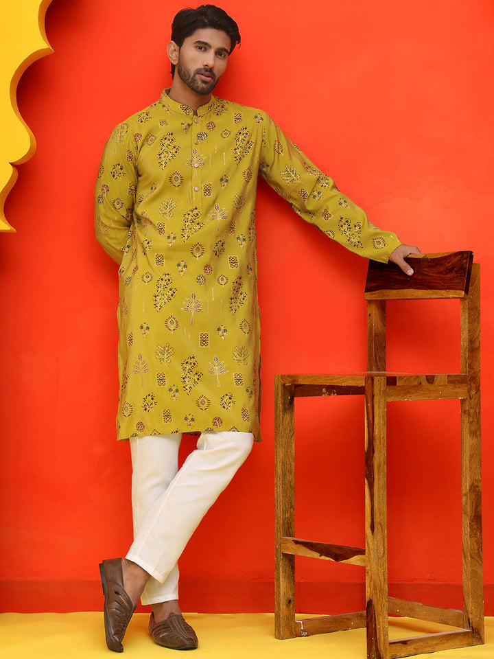 Printed Silk Blend Straight Kurta Set.