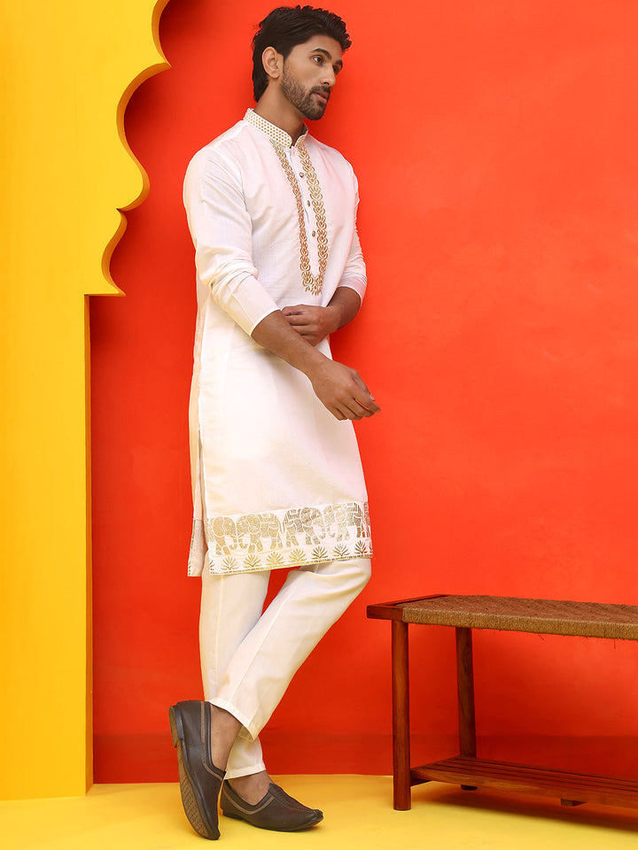 Embroidered Chikankari Kurta Pyjama For Men