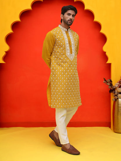Embroidered Kurta Pyjama For Men