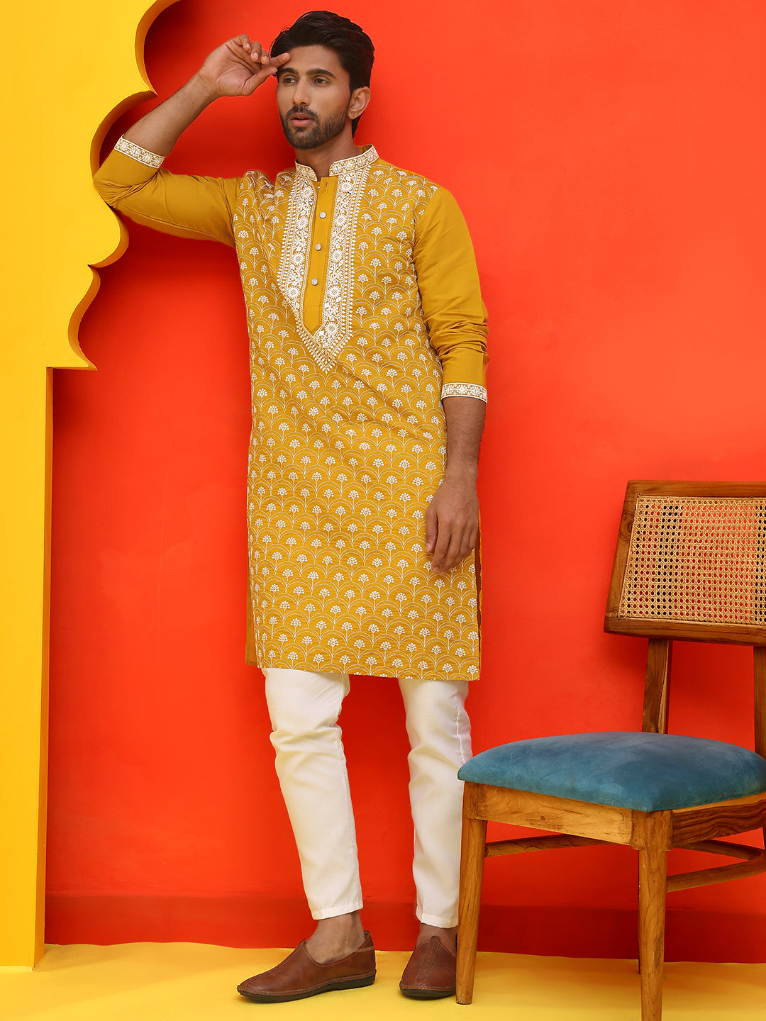 Embroidered Kurta Pyjama For Men