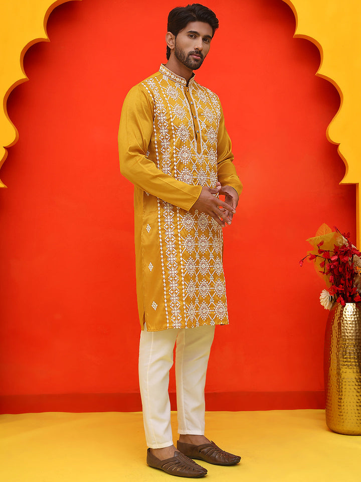 Embroidered Kurta Pyjama For Men