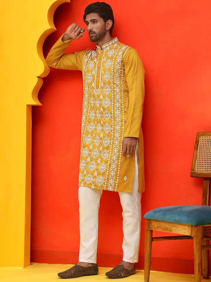 Embroidered Kurta Pyjama For Men