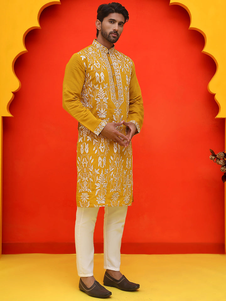 Embroidered &amp; Sequins Kurta Set For Men