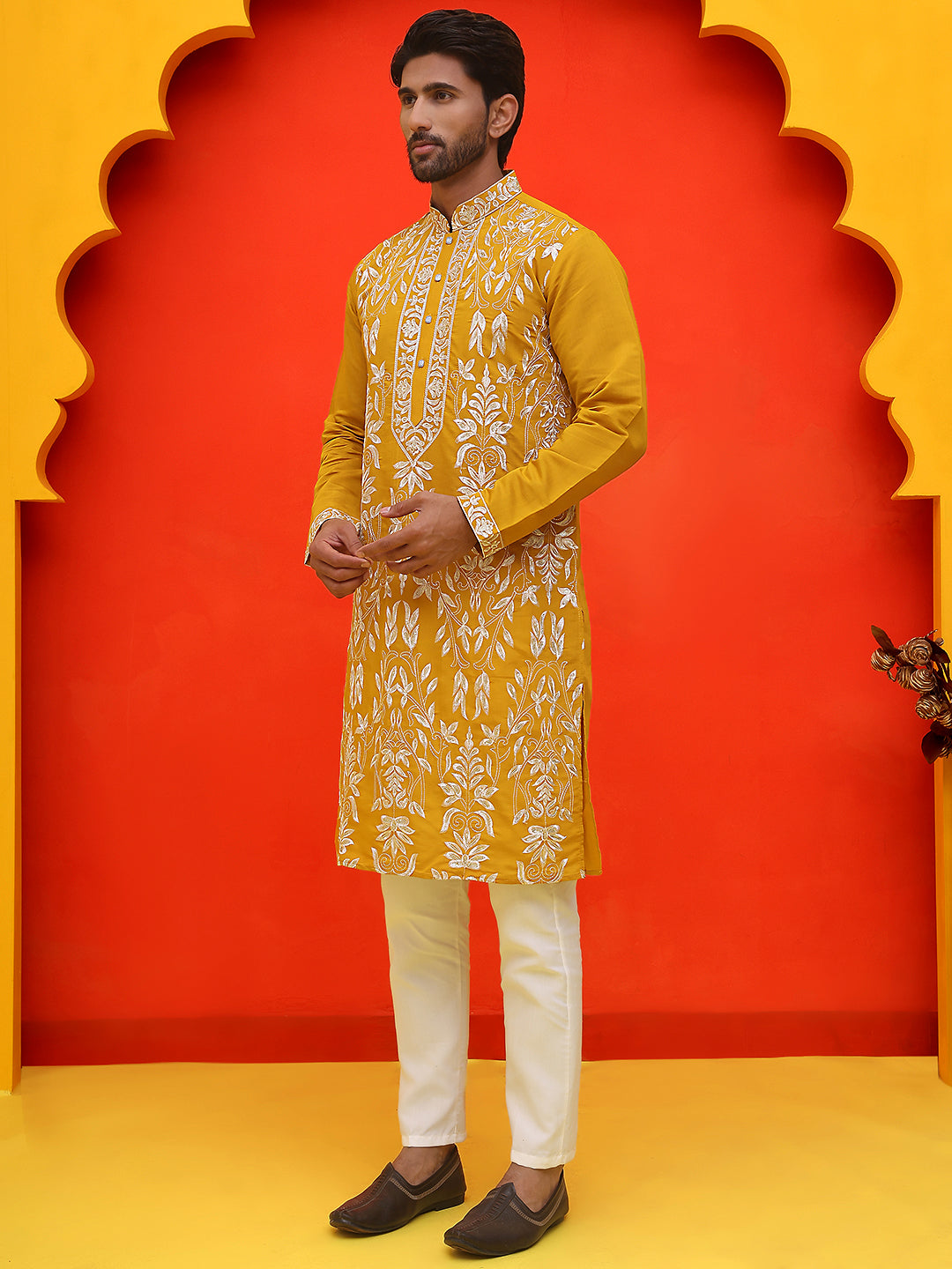 Embroidered &amp; Sequins Kurta Set For Men