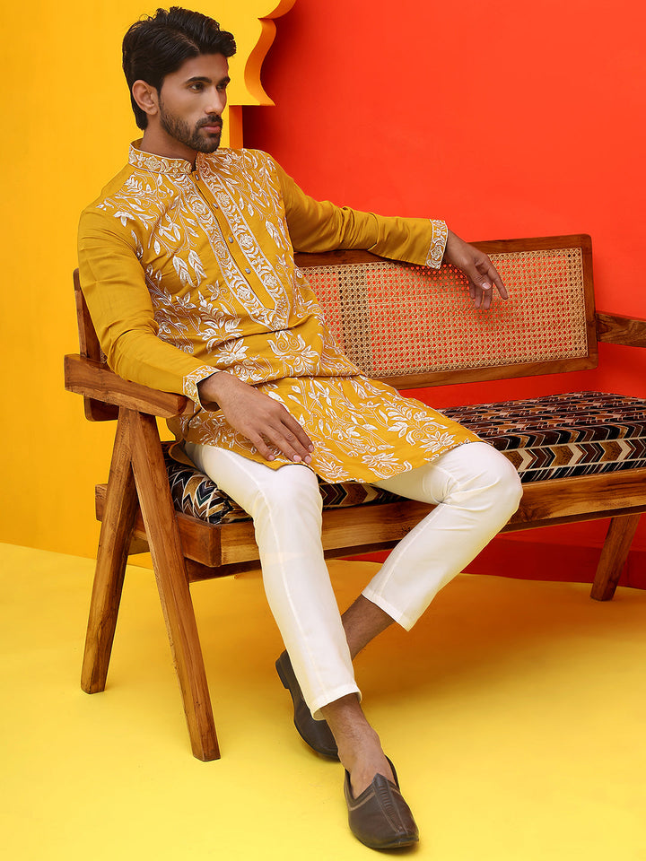 Embroidered &amp; Sequins Kurta Set For Men