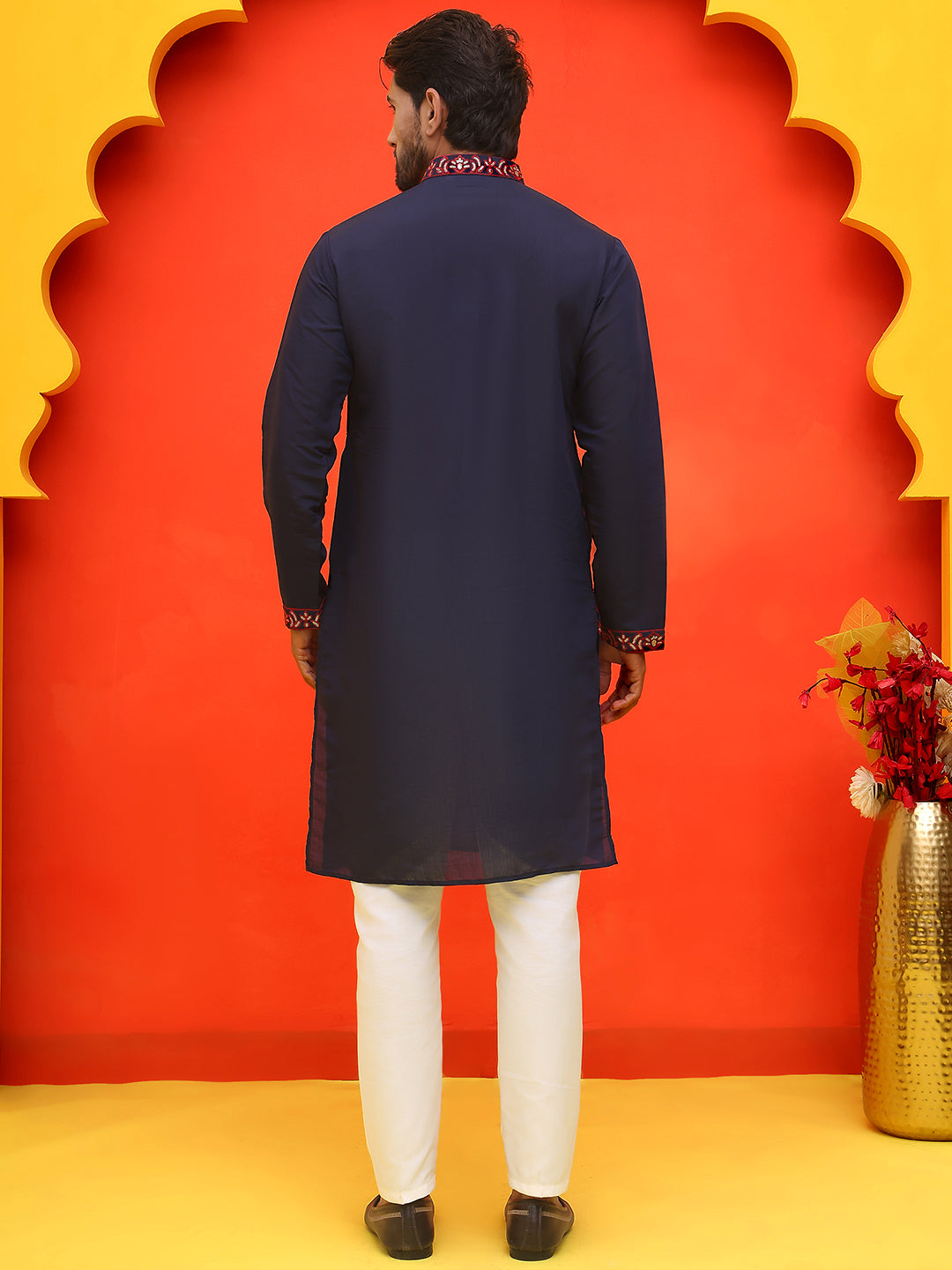 Embroidered &amp; Sequins Kurta Set For Men
