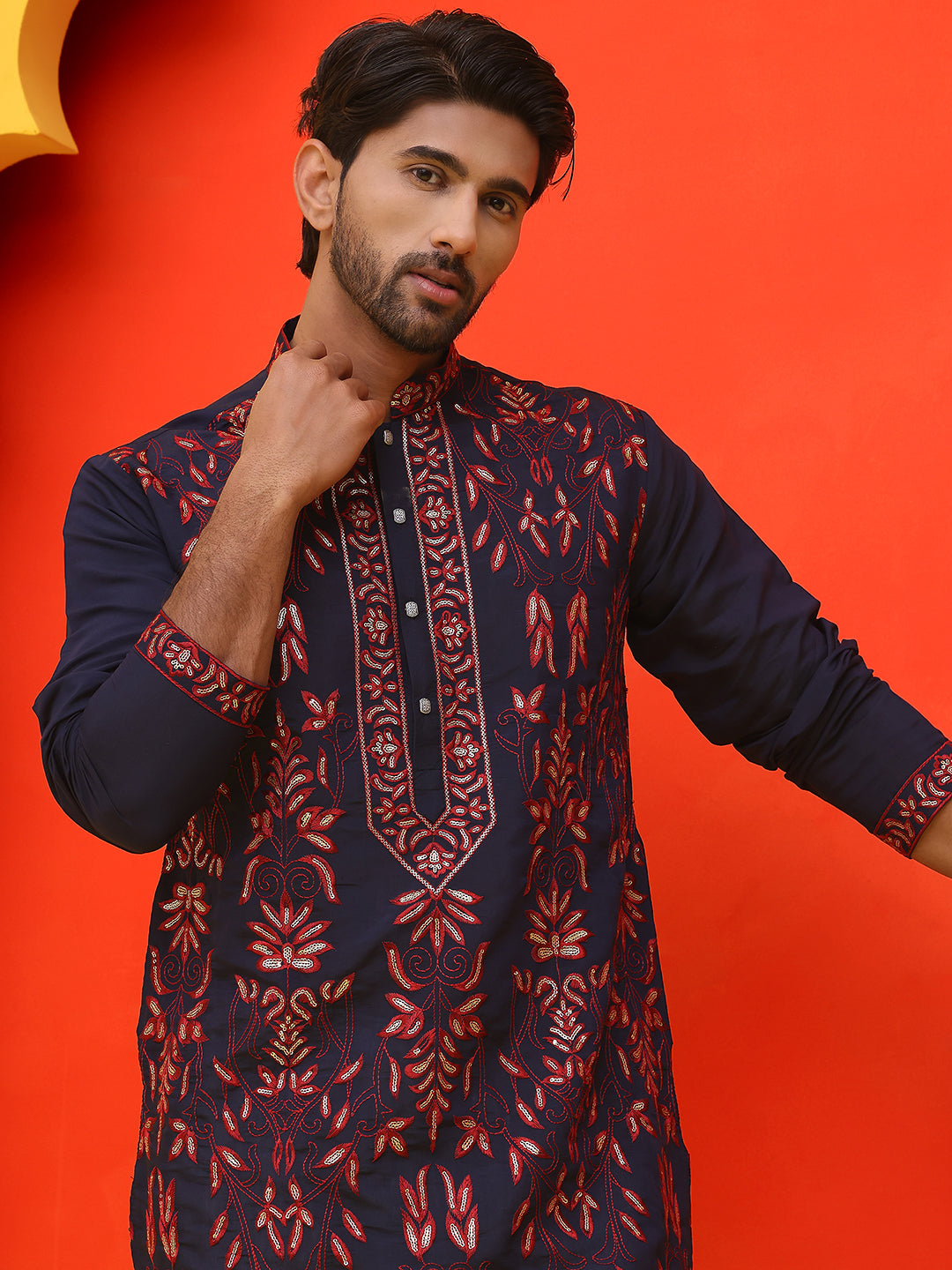Embroidered &amp; Sequins Kurta Set For Men
