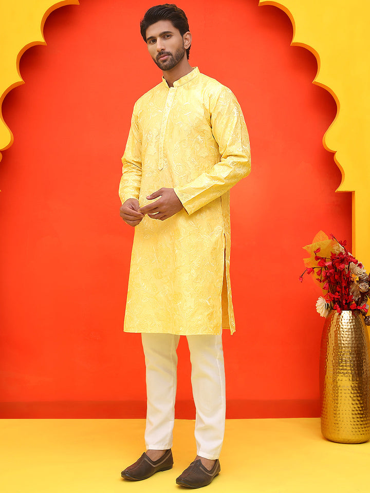 Embroidered Kurta Set For Men