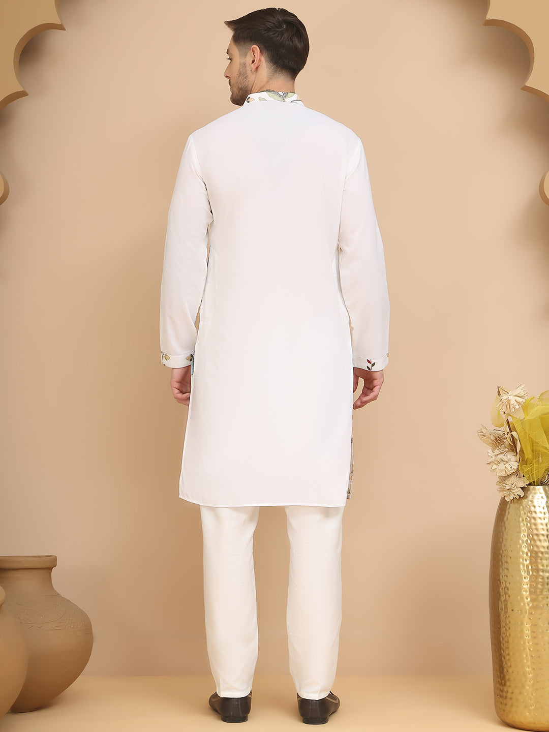 White Embroidered Kurta Set With Sequins &amp; Zari Work