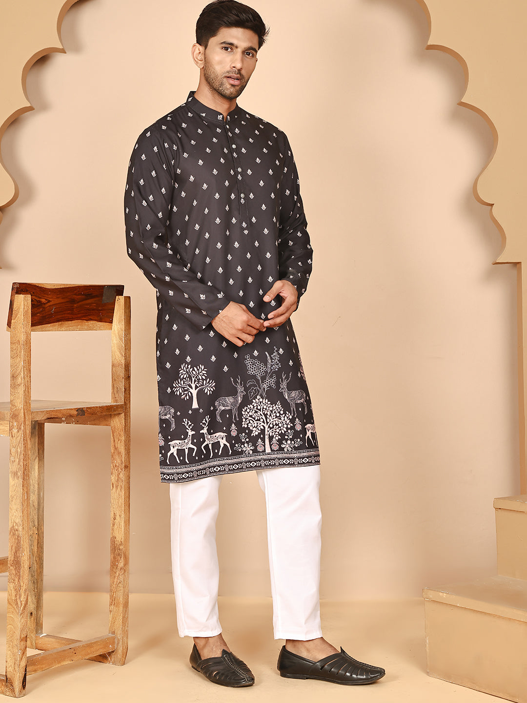Men’S Ethnic Printed Kurta With White Pyjama