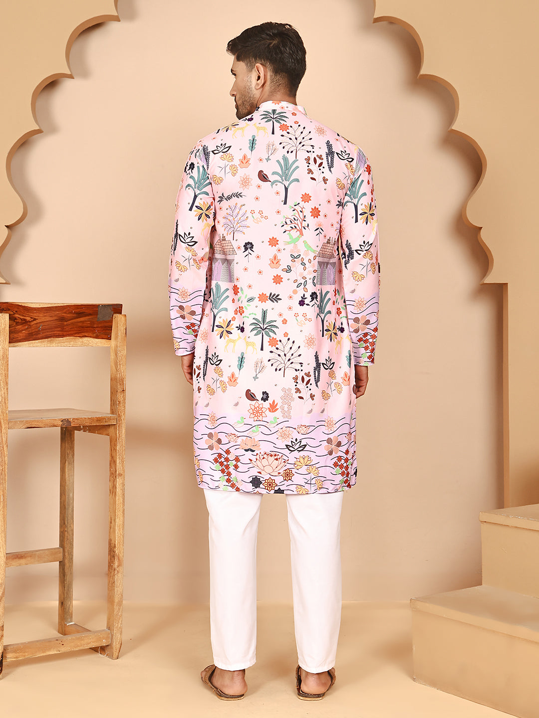 Printed Kurta Pyjama With Artistic Design