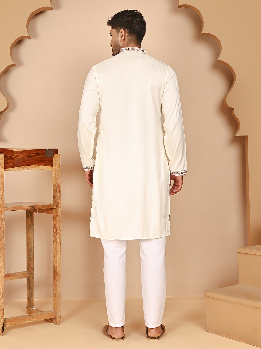 Classic White Embroidered Kurta Pyjama Set For Men