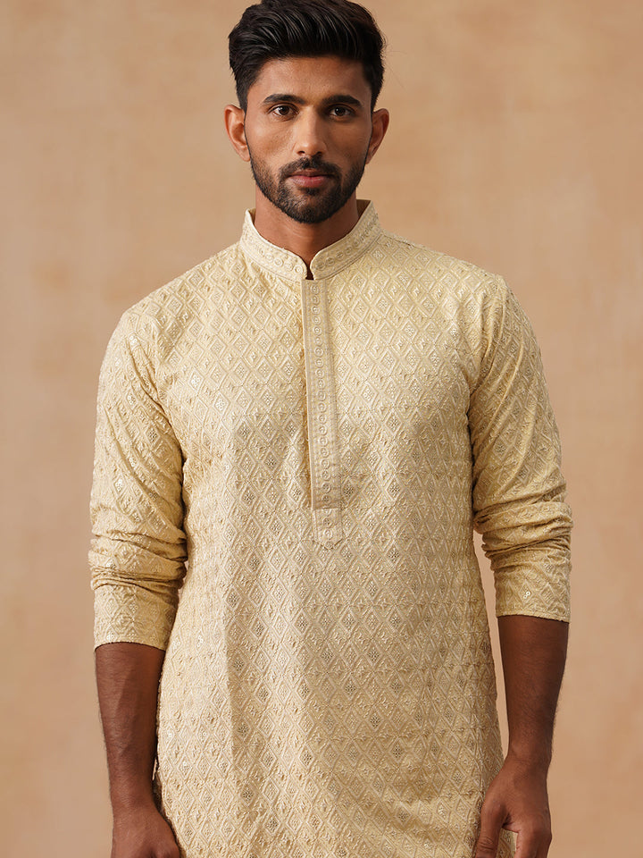 Men’S Festive Kurta Set With Intricate Embroidery