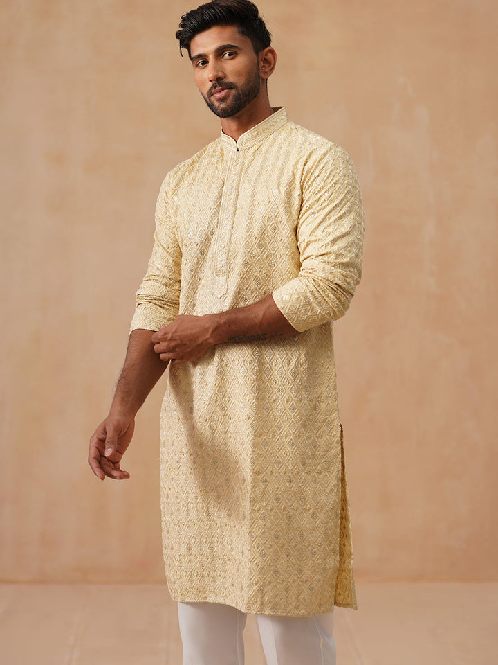 Men’S Festive Kurta Set With Intricate Embroidery