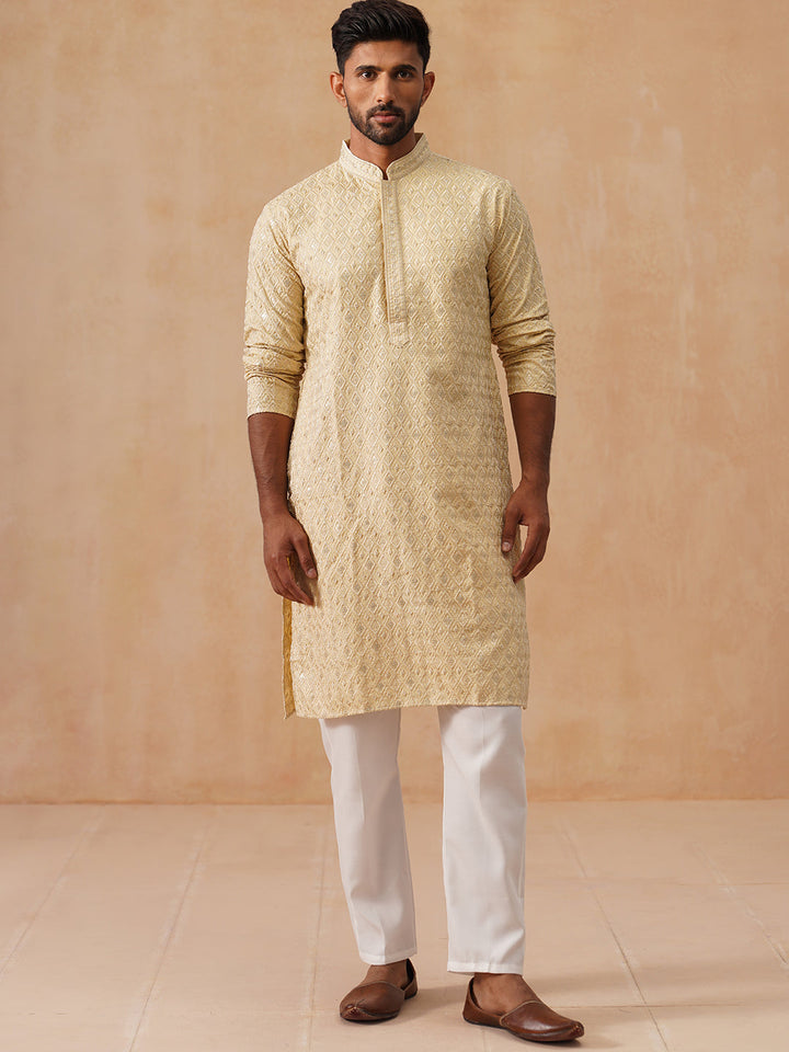 Men’S Festive Kurta Set With Intricate Embroidery