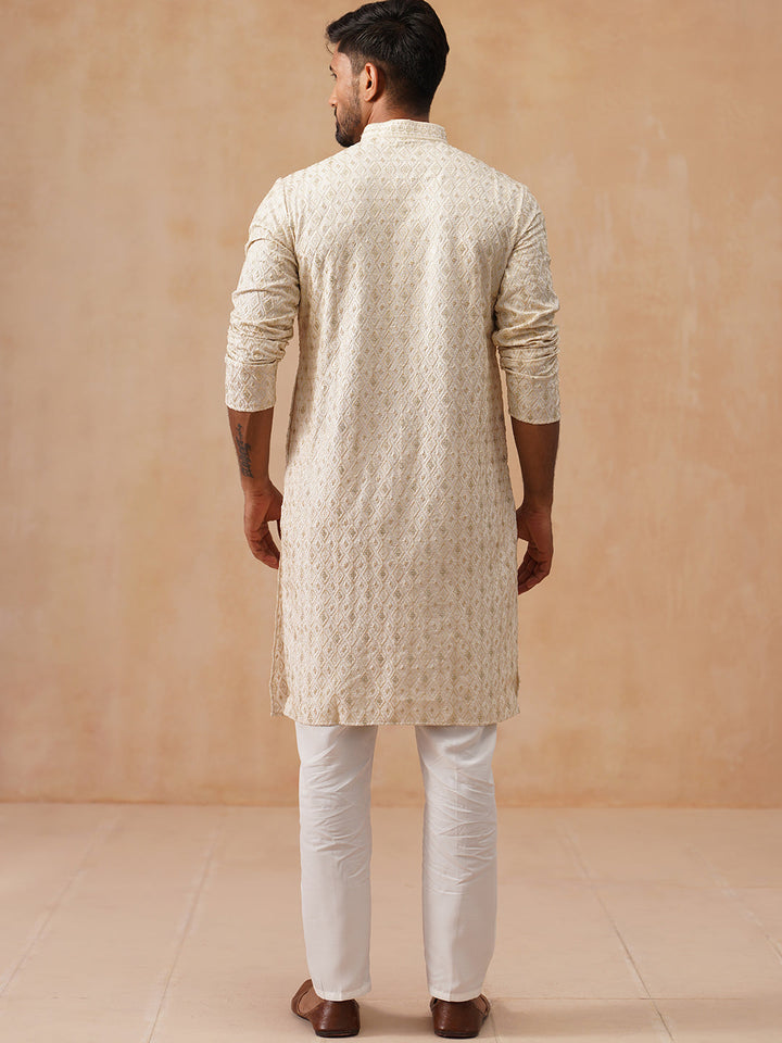 Men’S Festive Kurta Set With Intricate Embroidery