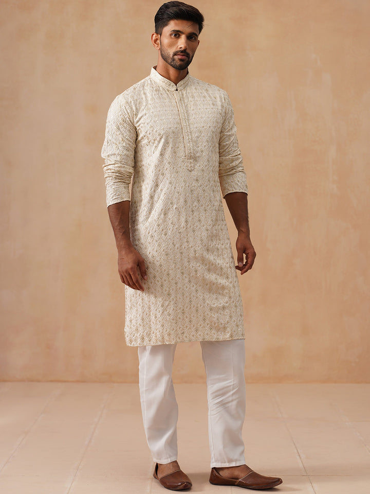 Men’S Festive Kurta Set With Intricate Embroidery