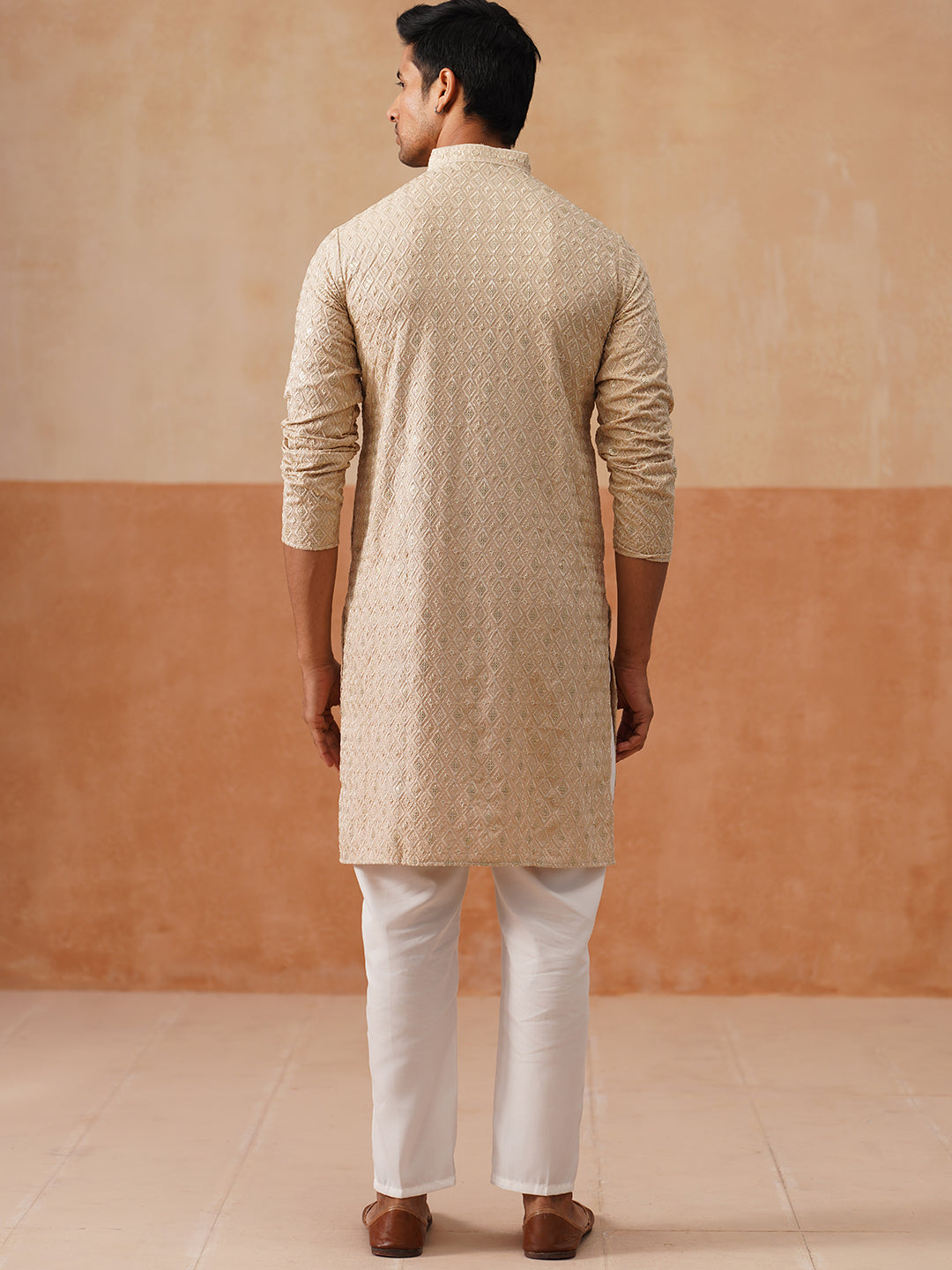Men’S Festive Kurta Set With Intricate Embroidery