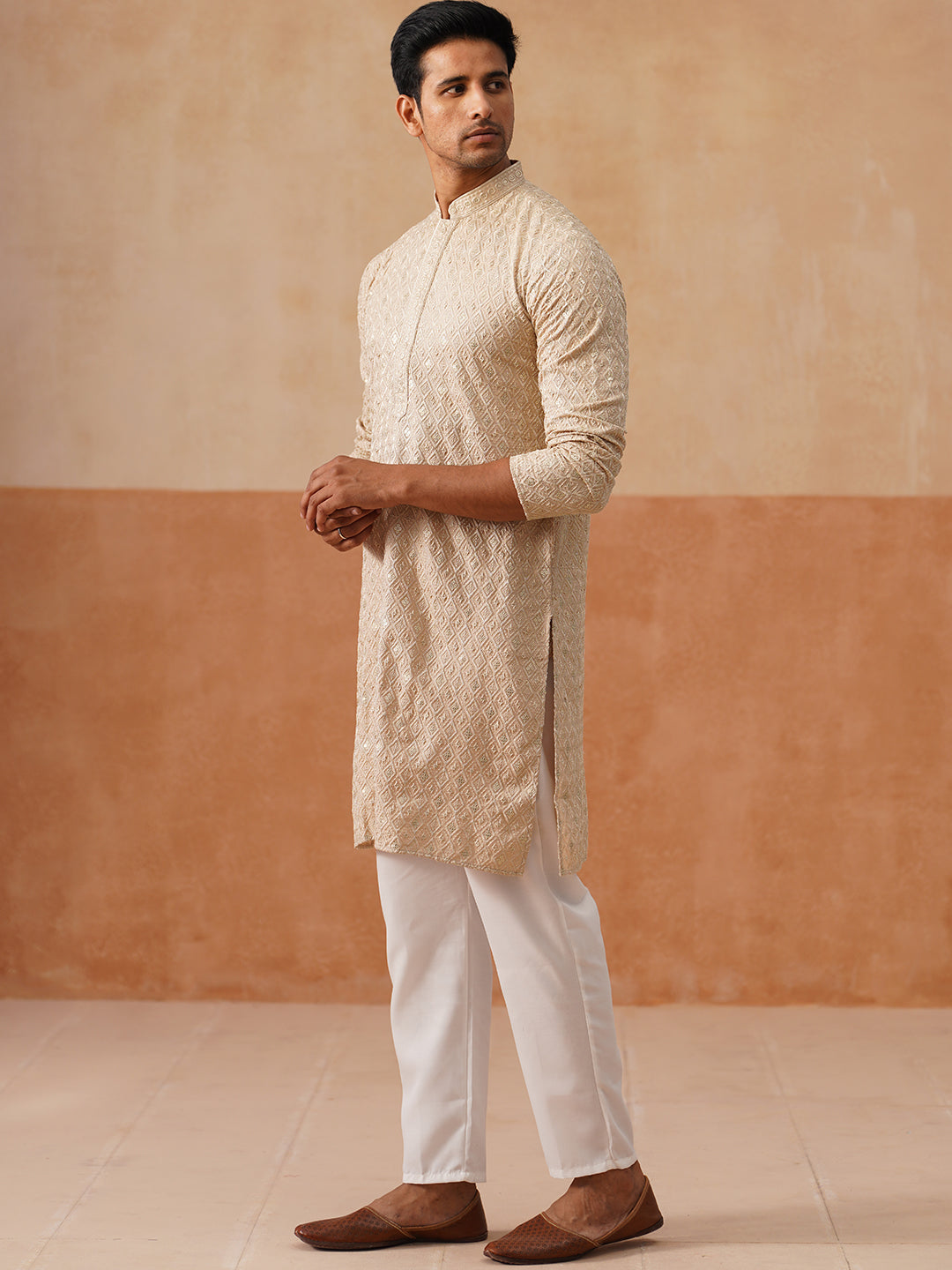 Men’S Festive Kurta Set With Intricate Embroidery